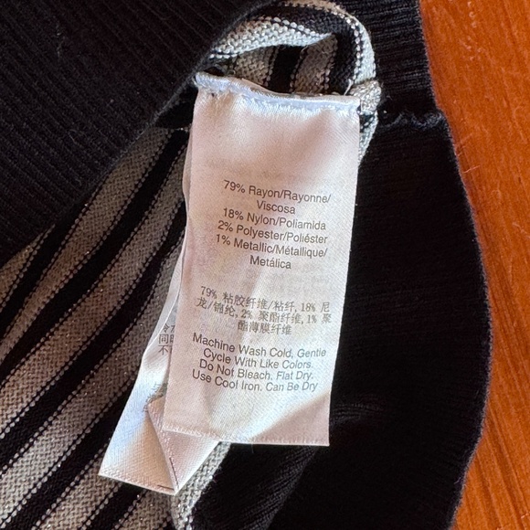 DKNY Turtleneck Sweater Long-Sleeves Knit Top, Black w/ Silver Stripes Sz. XS - Picture 8 of 10